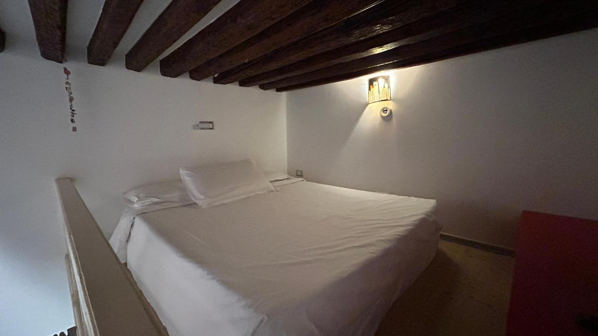 Ca Giardini Apartments In Biennale By Bricola Apartments Venedig Rum bild